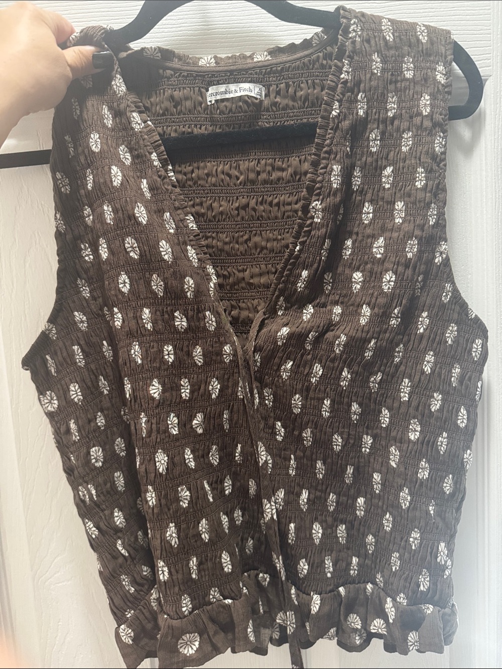 Abercrombie and fitch and Smocked Brown Printed V-Neck Crop Top - Picture 2 of 4